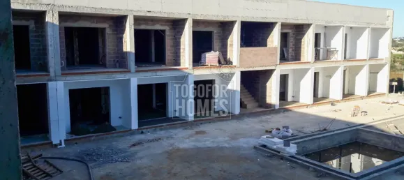 39 bedrooms Land in Guia, Portugal No. 10071 5