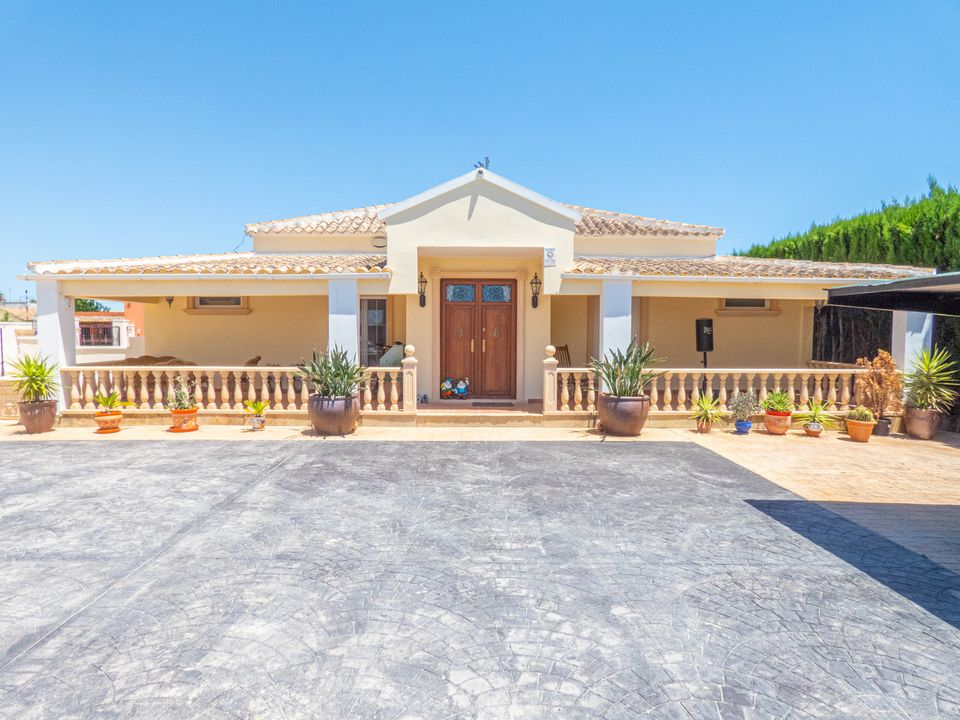6 bedrooms Villa in Almoradi, Spain No. 176611