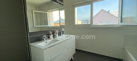 Villa de 3 dormitorios en Saint-Louis, France No. 39862 9