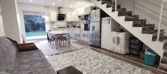 Casa de 4 dormitorios en Nazelles-Negron, France No. 53309 2