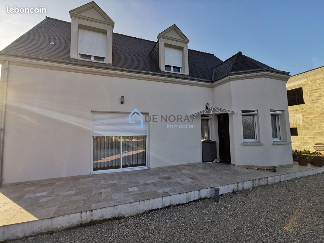 Casa de 4 dormitorios en Nazelles-Negron, France No. 53309