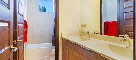 5 dormitorios villa en alquiler en Miami, Miami-Dade, Florida, USA № 615246 10