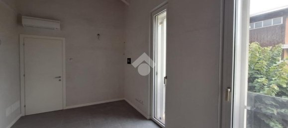 3 rooms Apartment in Magenta, Italy No. 133382 10
