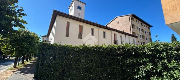 3 rooms Apartment in Magenta, Italy No. 133382 3