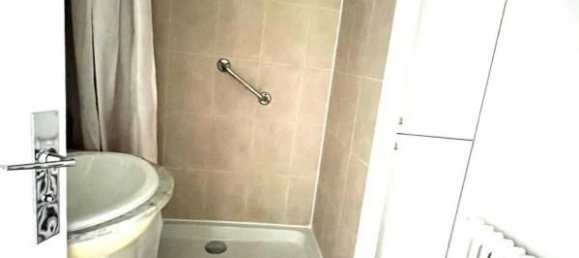 1 bedroom Apartment in Maisons-Alfort, France No. 292990 8