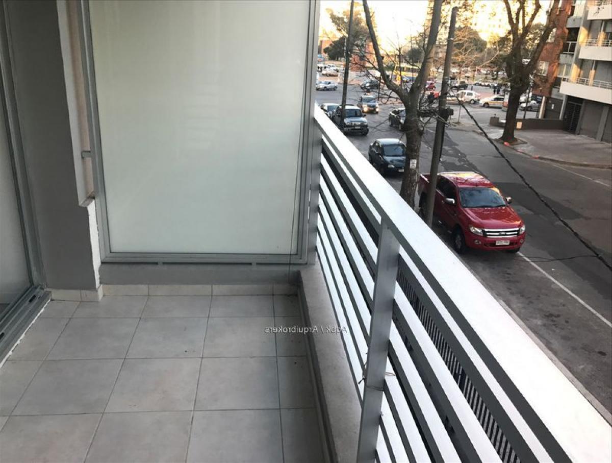 2 bedrooms Apartment in Montevideo, Uruguay No. 8258