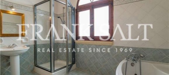 4 bedrooms House in San Lawrenz, Malta No. 5724 24