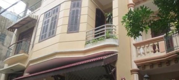 Casa de 5 dormitorios en Ba Dinh, Vietnam No. 5088 3