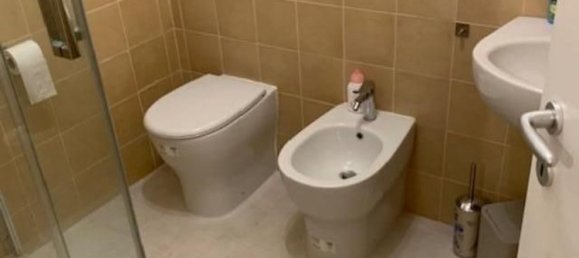 38m² Commercial property in Lucca, Italy No. 300065 3