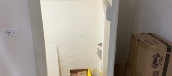 38m² Commercial property in Lucca, Italy No. 300065 8