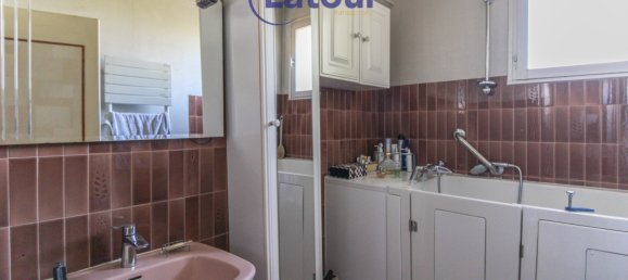 4 bedrooms House in Saint-Lubin-des-Joncherets, France No. 262784 9