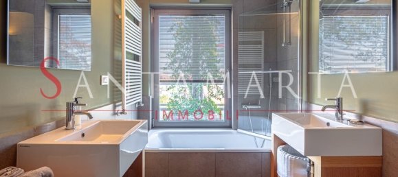 2 bedrooms Penthouse in Milan, Italy No. 243510 18