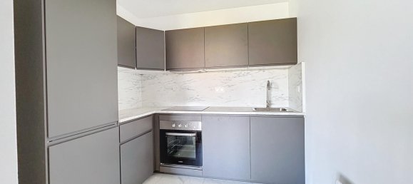 Apartamento de 2 dormitorios en Reims, France No. 245176 4