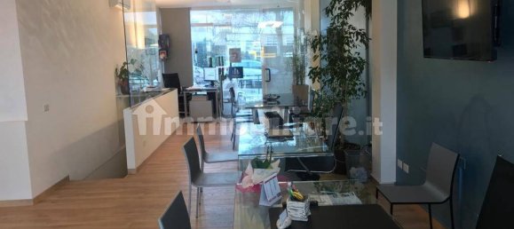 3 Schlafzimmer Haus in Pesaro, Italy, Nr. 171881 4