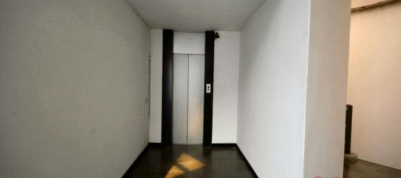 100m² Office in Lucca, Italy No. 88924 16