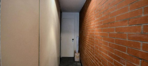 100m² Office in Lucca, Italy No. 88924 13