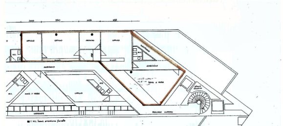 100m² Office in Lucca, Italy No. 88924 18