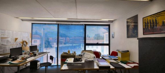 100m² Office in Lucca, Italy No. 88924 8