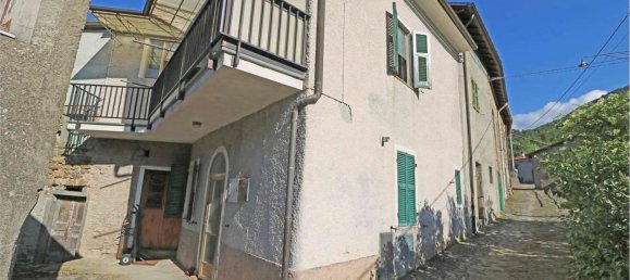8 rooms House in Pontremoli, Italy No. 258607 4
