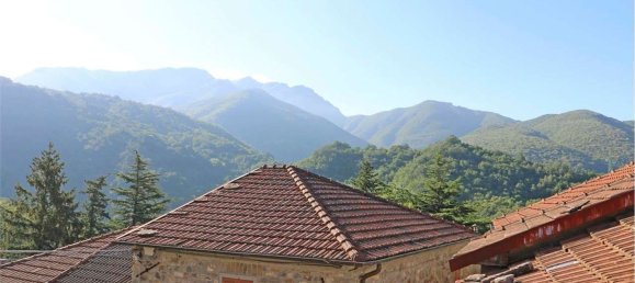 8 rooms House in Pontremoli, Italy No. 258607 15