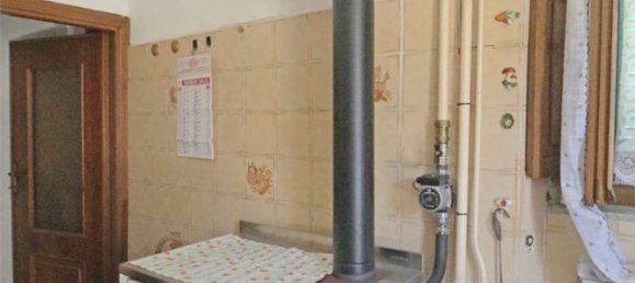 8 rooms House in Pontremoli, Italy No. 258607 10