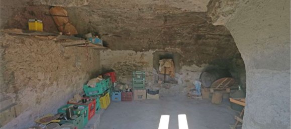 8 rooms House in Pontremoli, Italy No. 258607 25