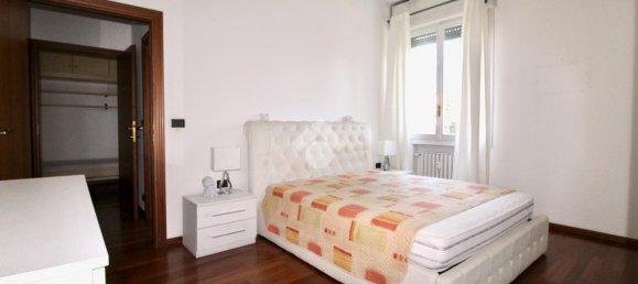 Квартира с 4 комнатами в Реджо Эмилия, Италия № 7389 3