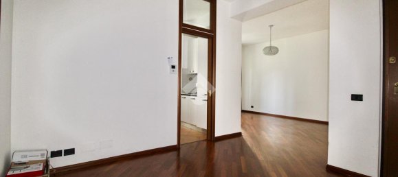 Квартира с 4 комнатами в Реджо Эмилия, Италия № 7389 7