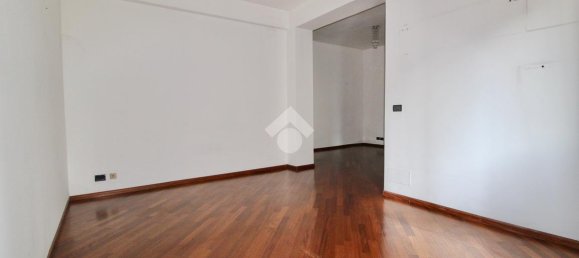 Квартира с 4 комнатами в Реджо Эмилия, Италия № 7389 9