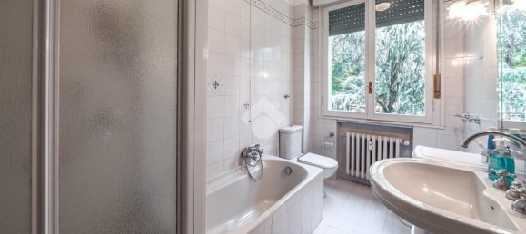 Квартира с 4 комнатами в Реджо Эмилия, Италия № 7389 20