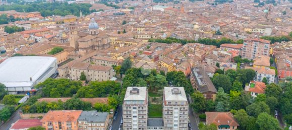 Квартира с 4 комнатами в Реджо Эмилия, Италия № 7389 33