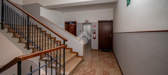 Квартира с 4 комнатами в Реджо Эмилия, Италия № 7389 26