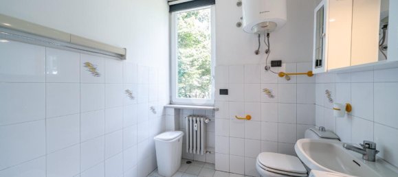 Квартира с 4 комнатами в Реджо Эмилия, Италия № 7389 18