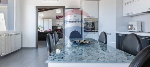 4 Schlafzimmer Villa in Sardinia, Italy, Nr. 327984 5