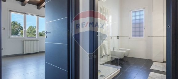 4 Schlafzimmer Villa in Sardinia, Italy, Nr. 327984 13