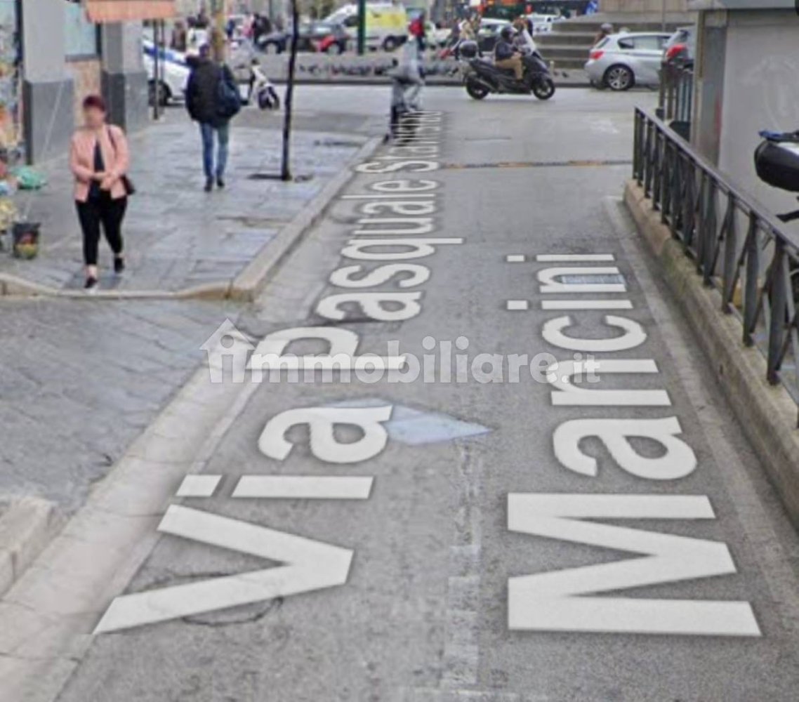 2 rooms Warehouse in Naples, Italy No. 310197