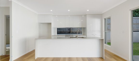 3 bedrooms House in Nambour, Australia No. 612 3