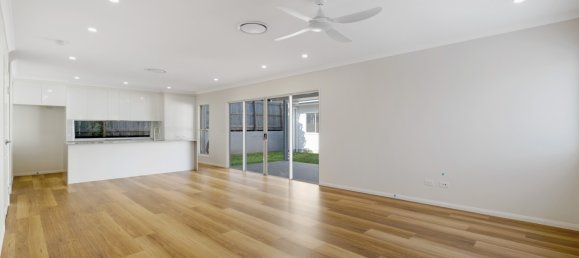 3 bedrooms House in Nambour, Australia No. 612 2