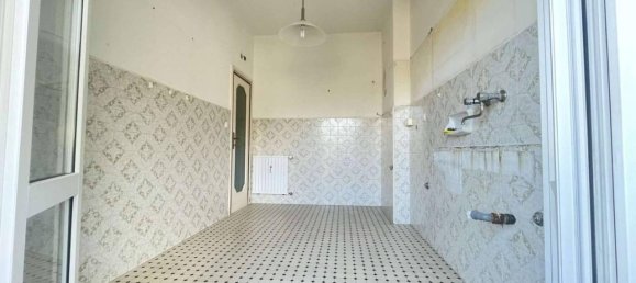 Apartamento de 6 habitaciónes en Genoa, Italy No. 37358 15