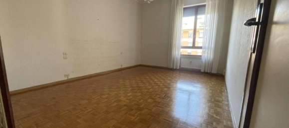 Apartamento de 6 habitaciónes en Genoa, Italy No. 37358 8