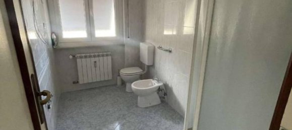 Apartamento de 6 habitaciónes en Genoa, Italy No. 37358 18