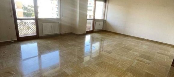 Apartamento de 6 habitaciónes en Genoa, Italy No. 37358 9