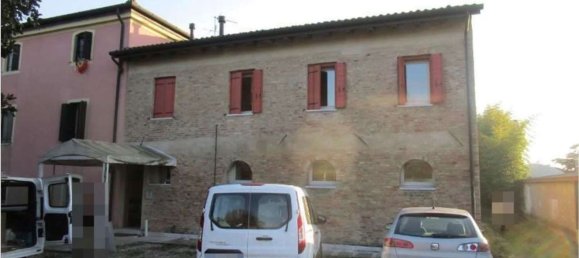 4 rooms Apartment in Santa Maria di Sala, Italy No. 9024 2