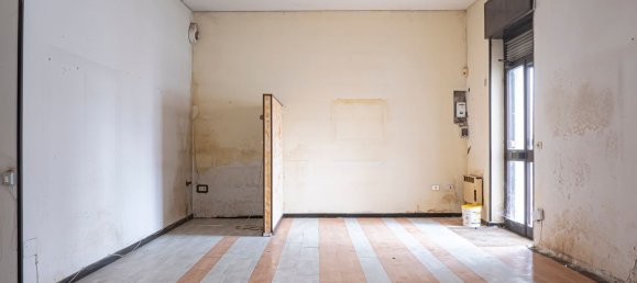 Imóvel comercial de 2 divisões em San Giovanni Lupatoto, Italy N.º 67513 3