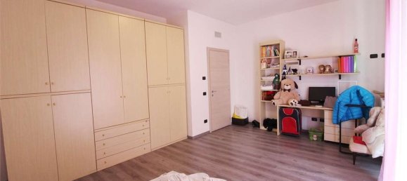 4-salle Appartement à Dalmine, Italy No. 316113 13