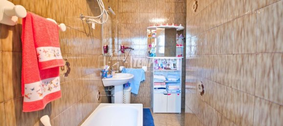 3 rooms Apartment in Vercelli, Italy No. 285960 17