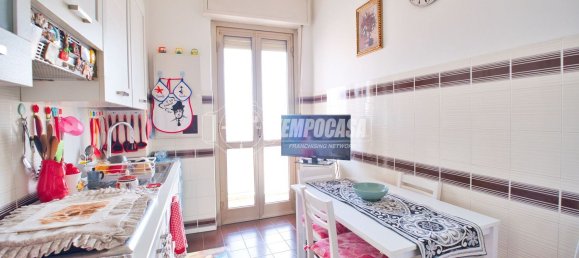 3 rooms Apartment in Vercelli, Italy No. 285960 6