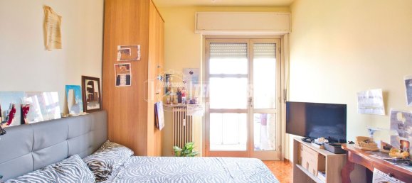 3 rooms Apartment in Vercelli, Italy No. 285960 3