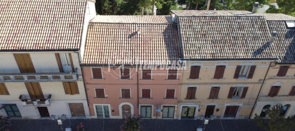 5 rooms House in Camerano, Italy No. 90025 25