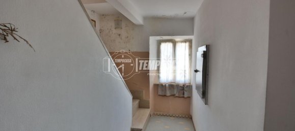 5 rooms House in Camerano, Italy No. 90025 34